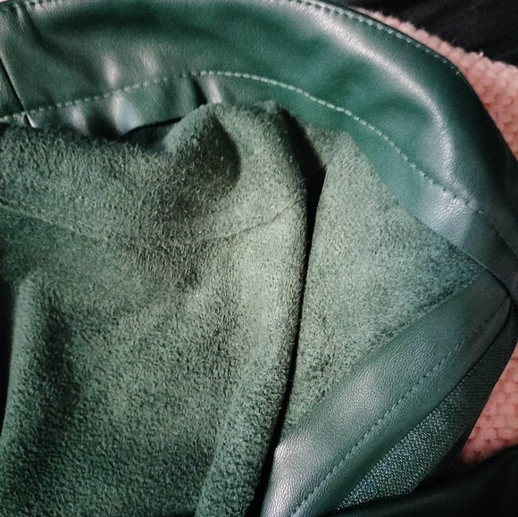 Women's Green Leather Pants - Picture 9 of 9